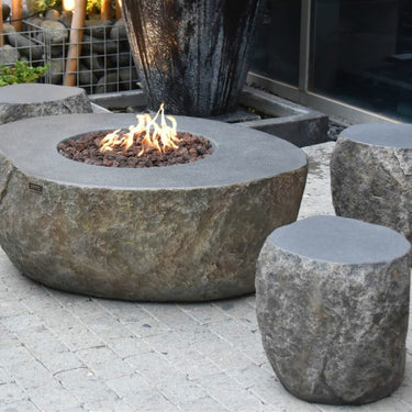 Elementi – Vesuvius Gas-Feuerstelle mit 4 Hockern