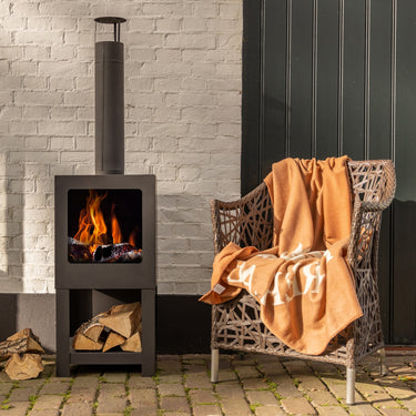 Außenkamin mit Holzlager schwarz - Esschert Design